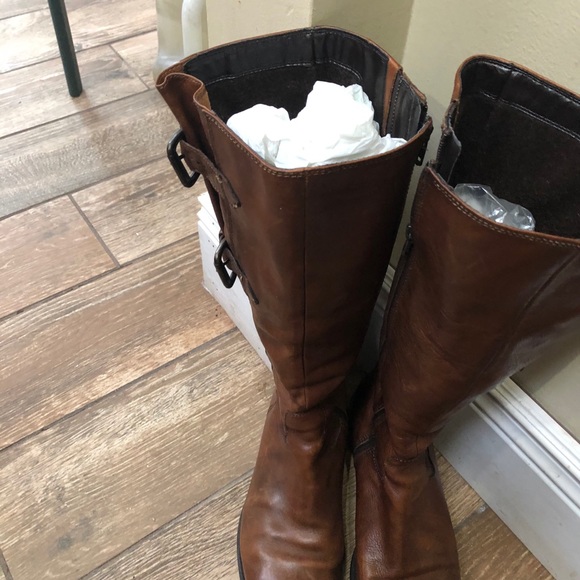 Brown knee high boots - Picture 2 of 2